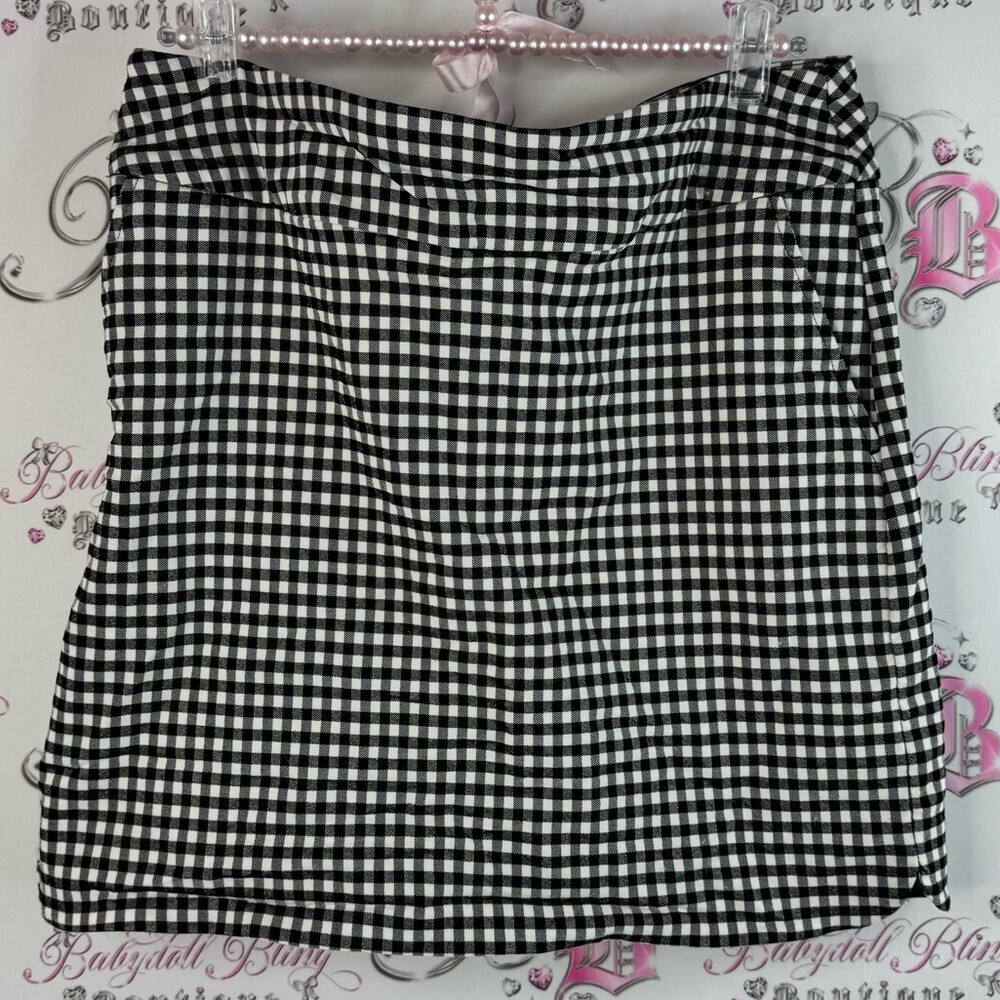 S.c & co skort shorts underneath Stylish Black and White Checkered Mini Skirt - Picture 1 of 11